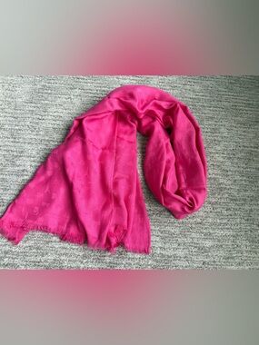 Karl Lagerfeld Hot Pink Lightweight Signature Scarf 100% viscose